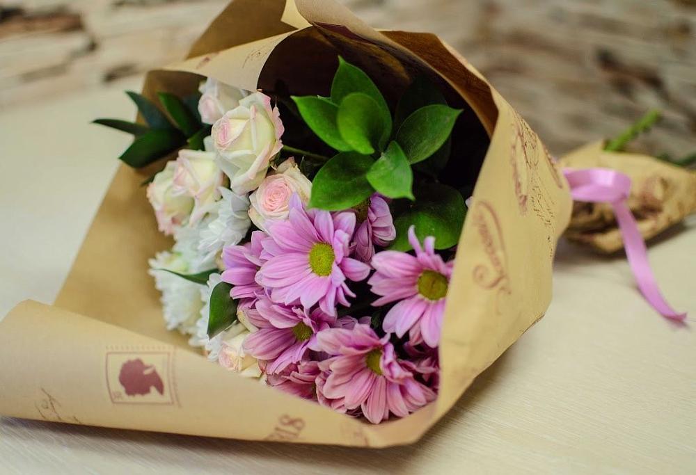 Букет цветов из: Розы и Хризантемы в Ленинском