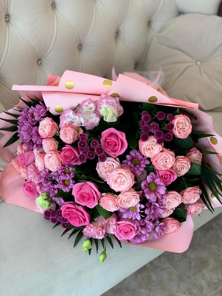 Букет цветов из: Хризантемы, Розы и Лизиантусы в Ленинском