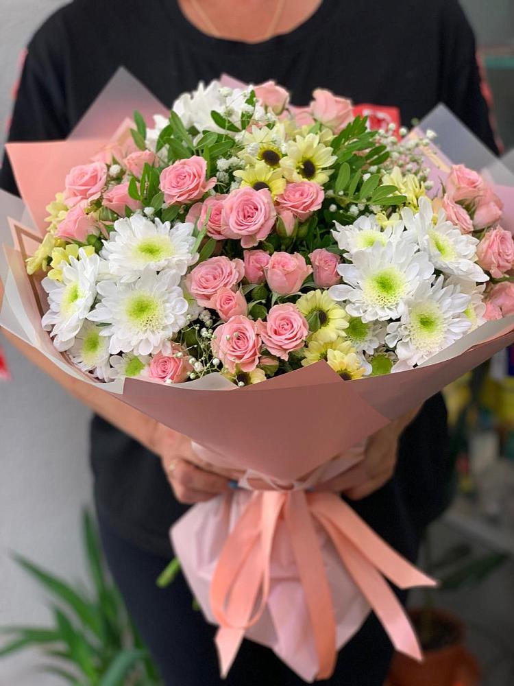 Букет цветов из: Розы и Хризантемы в Ленинском