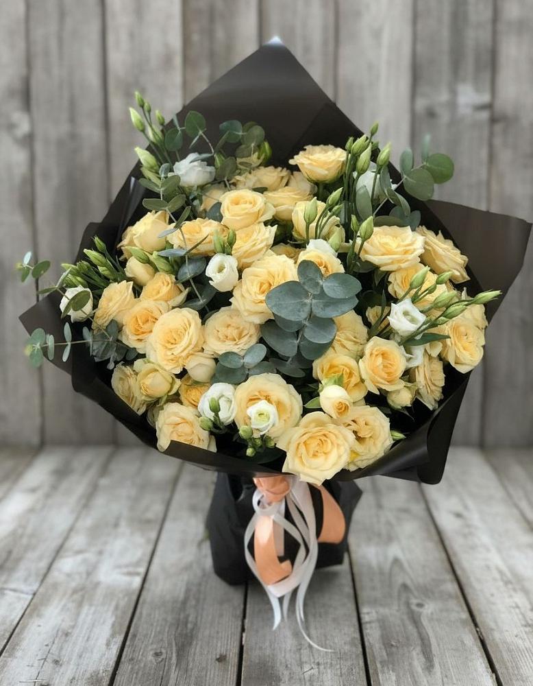 Букет цветов из: Розы и Лизиантусы в Ленинском