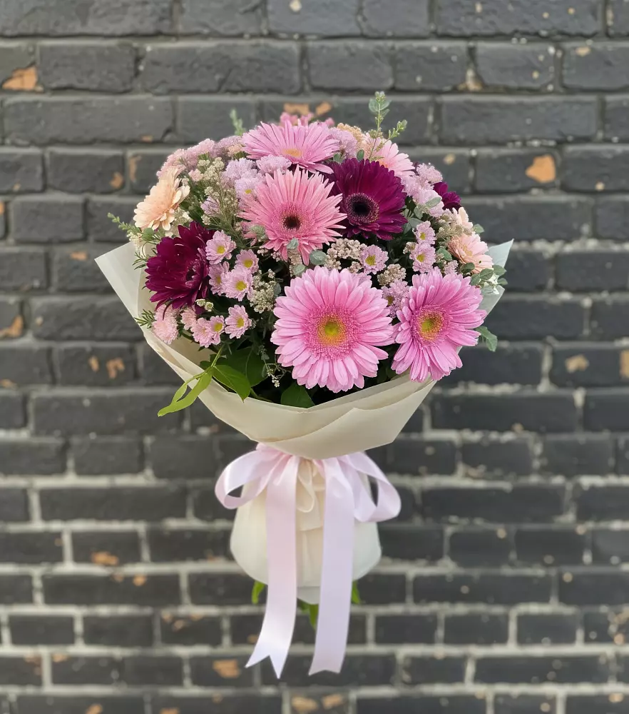 Букет цветов из: Герберы и Хризантемы в Ленинском
