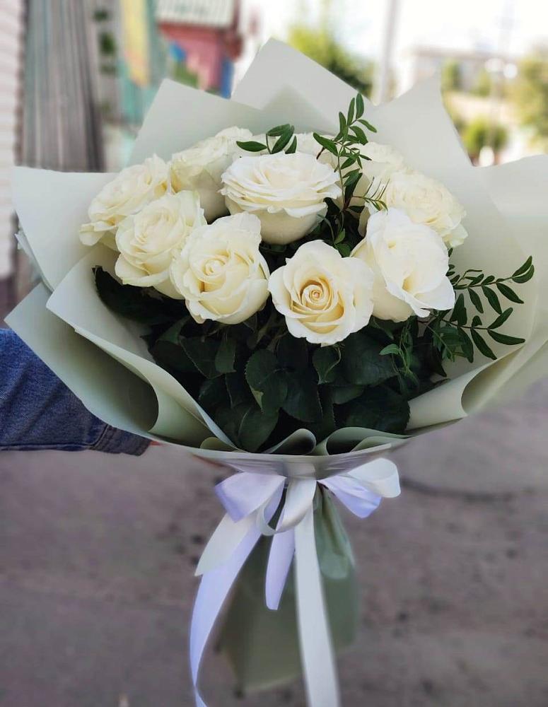 Букет Белые розы Проуд в Ленинском