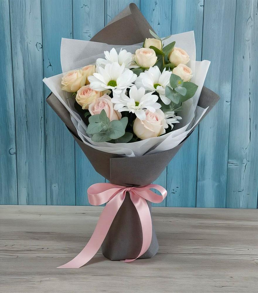Букет цветов из: Хризантемы и Розы в Ленинском