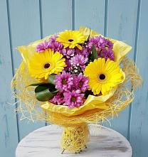 Букет цветов из:  Хризантемы и Герберы в Ленинском