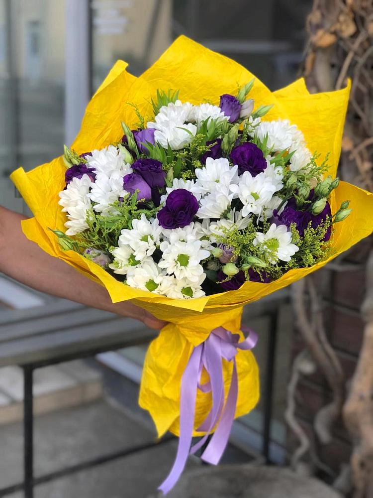 Букет цветов из: Ирисы, Хризантемы и Ромашки в Ленинском
