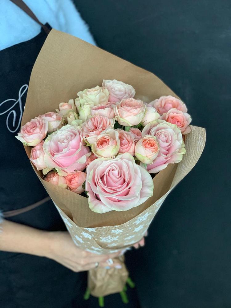 Букет цветов из: Хризантемы и Розы в Ленинском