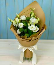 Букет цветов из:  Хризантемы и Лизиантусы в Ленинском