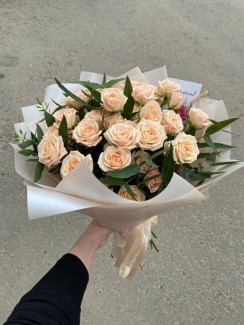 Букет Кремовые розы Латте в Ленинском