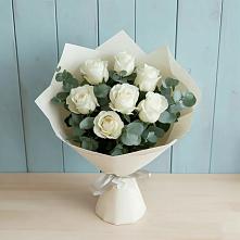 Букет Белые розы в Эвкалипте в Ленинском