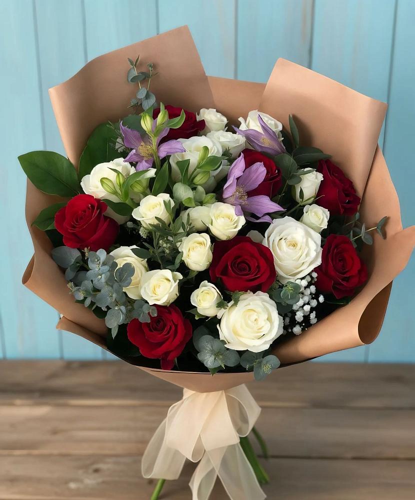 Букет цветов из: Розы и Альстромерии в Ленинском