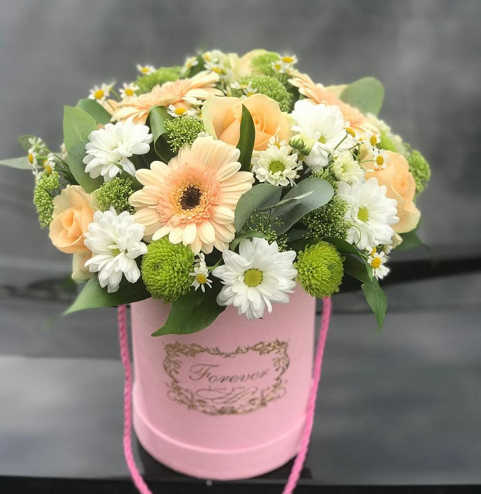 Цветочная композиция из Розы, Герберы и Хризантемы в шляпной коробке в Ленинском