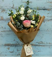 Букет цветов из:  Розы и Лизиантусы в Ленинском