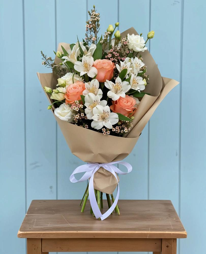 Букет цветов из: Альстромерии, Лизиантусы, Розы и Хризантемы в Ленинском