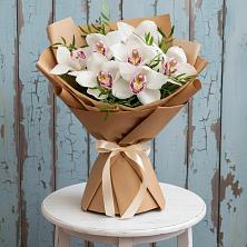 Букет цветов из:  Орхидеи и Розы в Ленинском